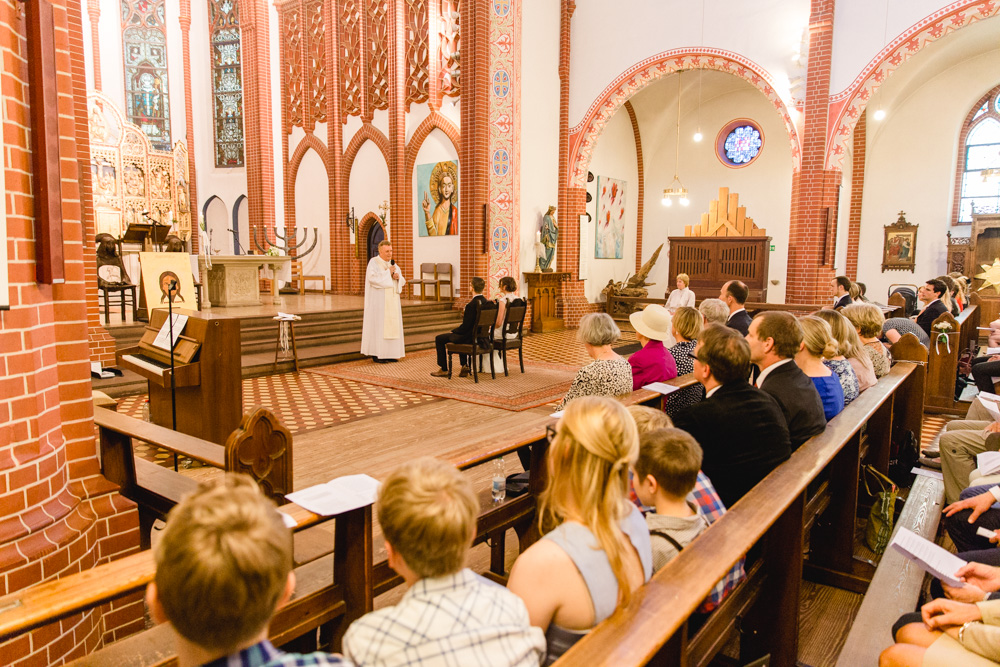 Hochzeitsfotograf in der St. Bonifatius Kirche Eimsbüttel und im Café Kaltehofe